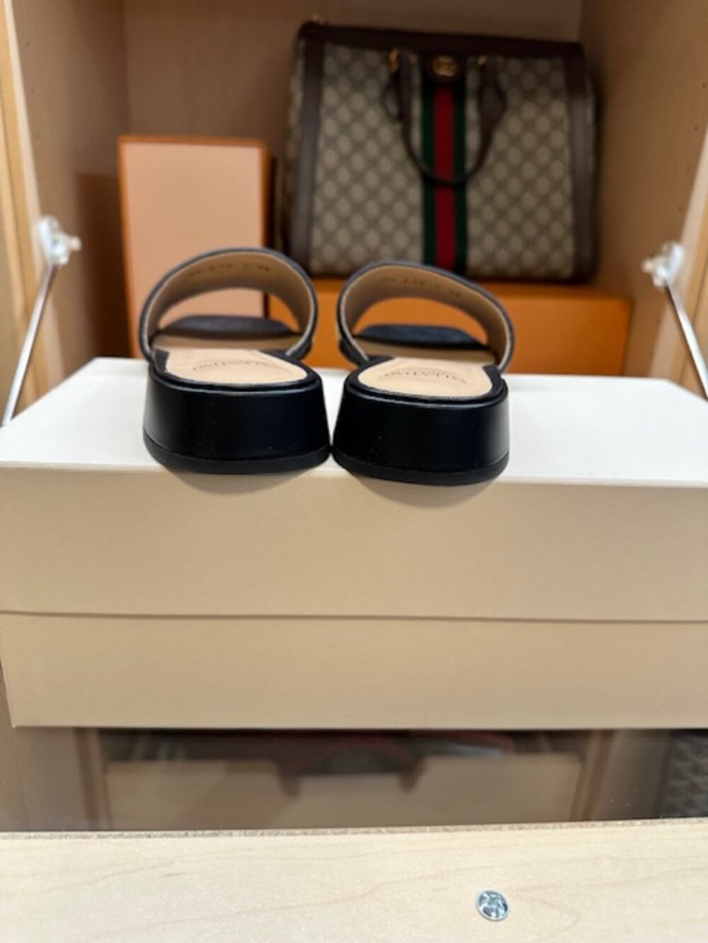 Valentino Garavani Crochet Size 38 Slide Sandal - Picture 5 of 6